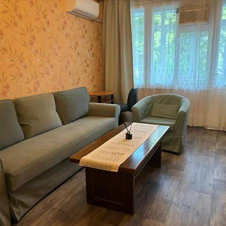 за гости весела Apartment *