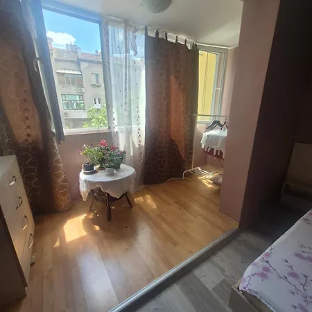 кирил и методий Apartment
